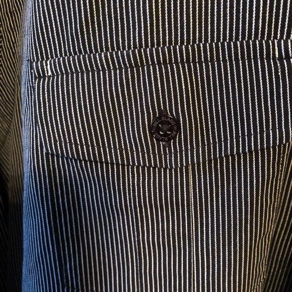 Bill Blass Pinstripe Shirt w/roll up sleeve button and tab, Size L - Picture 10 of 10